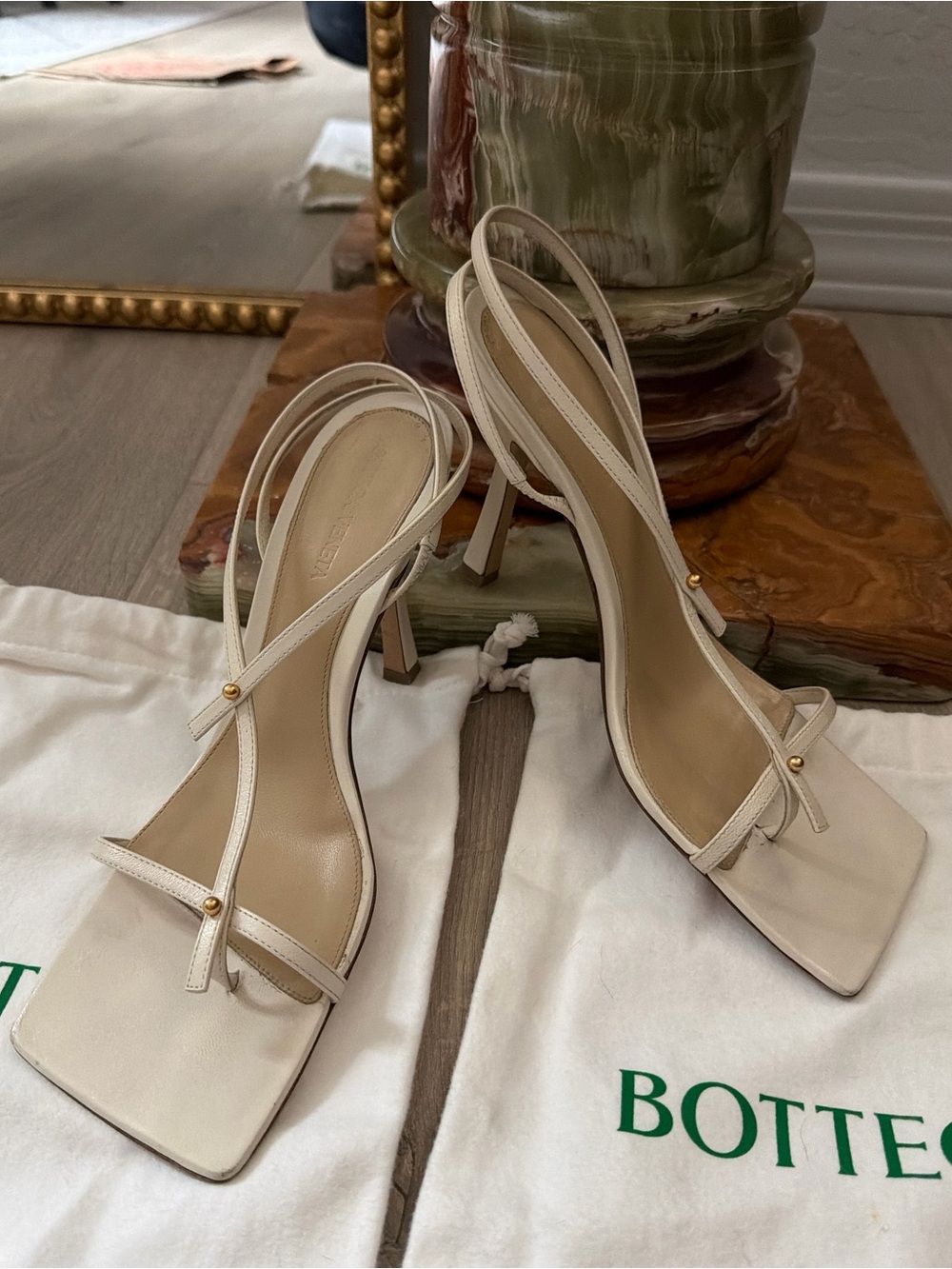Bottega Veneta White Stretch Lounge Nappa Sandals Heels size 38